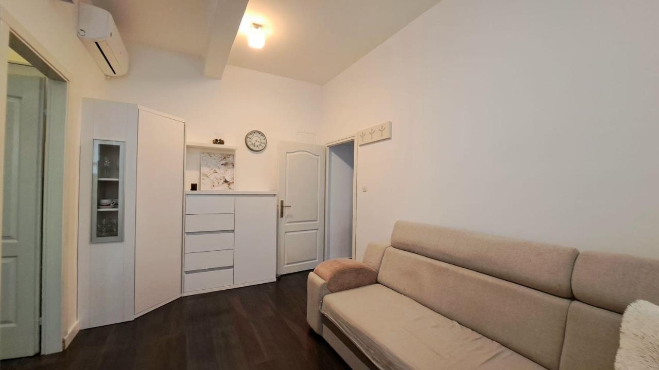 Center Apartment With Terrace And Free Parking Kaštela 외부 사진